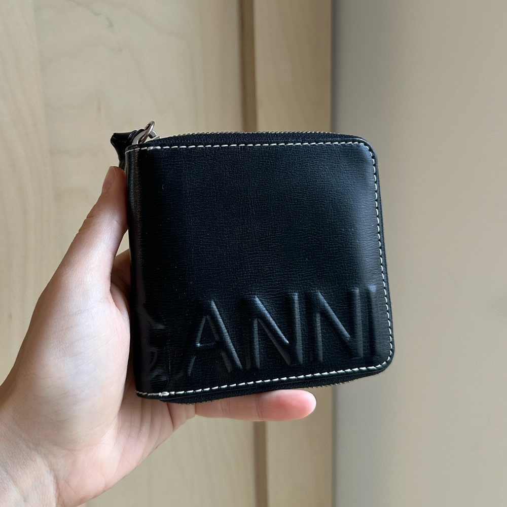 GANNI Logo-Embossed Leather Wallet
